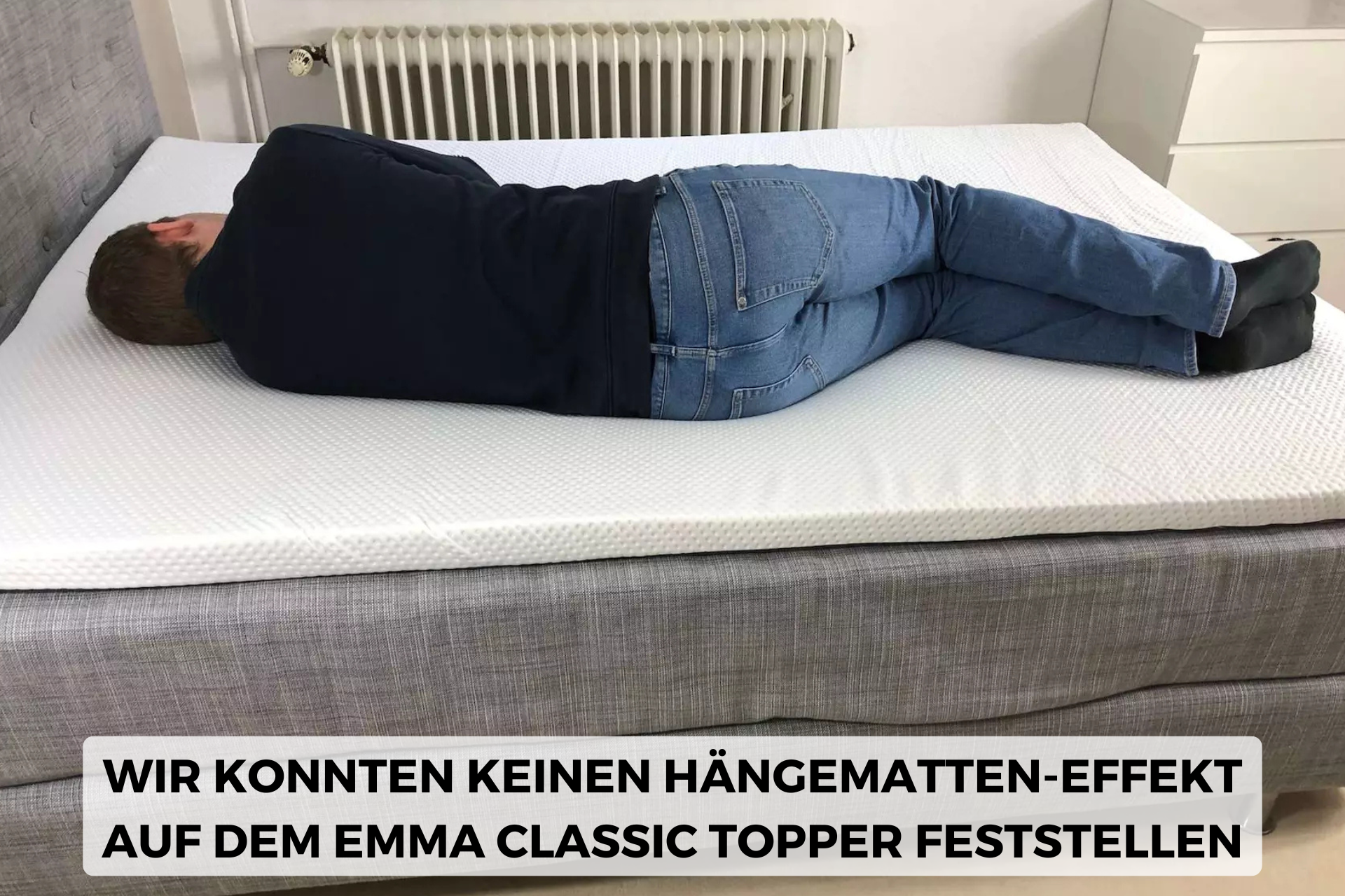 Emma Topper mit Probeschläfer in der Rückenlage